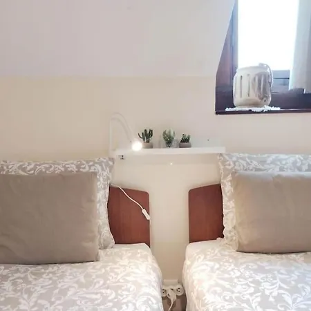 Lägenhet Domaine Des Cerisiers