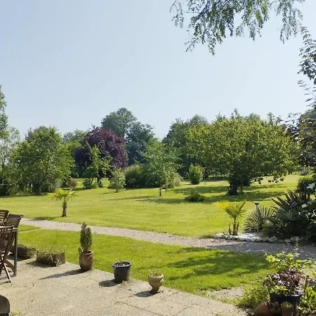 Apartment Domaine Des Cerisiers - Piste Cyclable Reliant Honfleur - Parking Prive & Grand Jardin Berville-sur-Mer